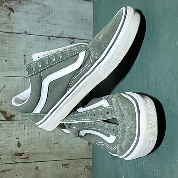 Vans Shoes - Vans Off the Wall shoes